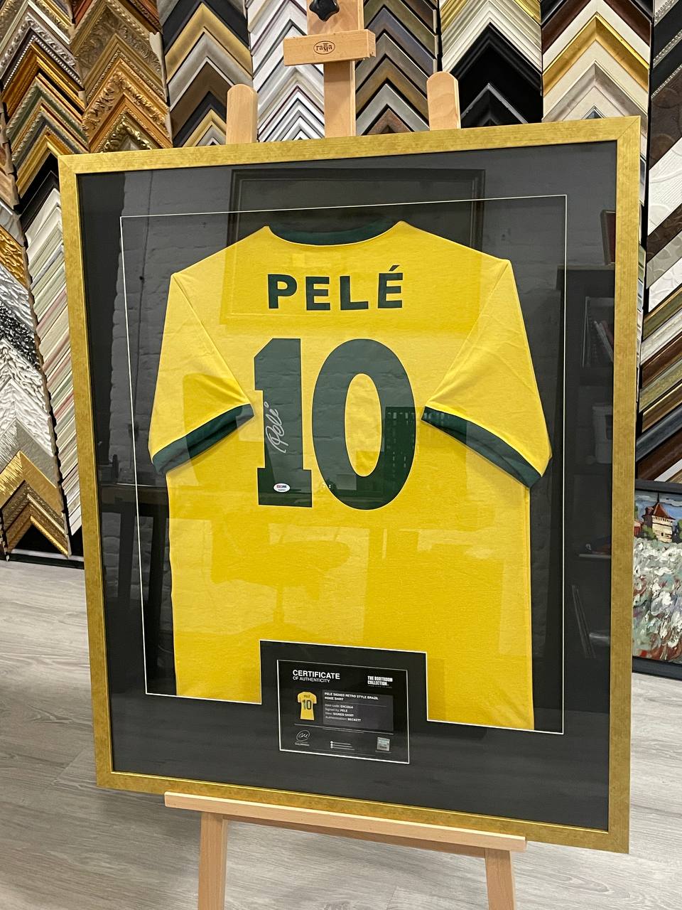 Футболка Pele в раме